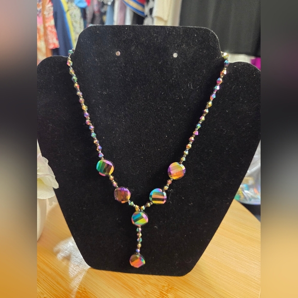 Iridescent Beaded Jewelry Set - Picture 7 of 7
